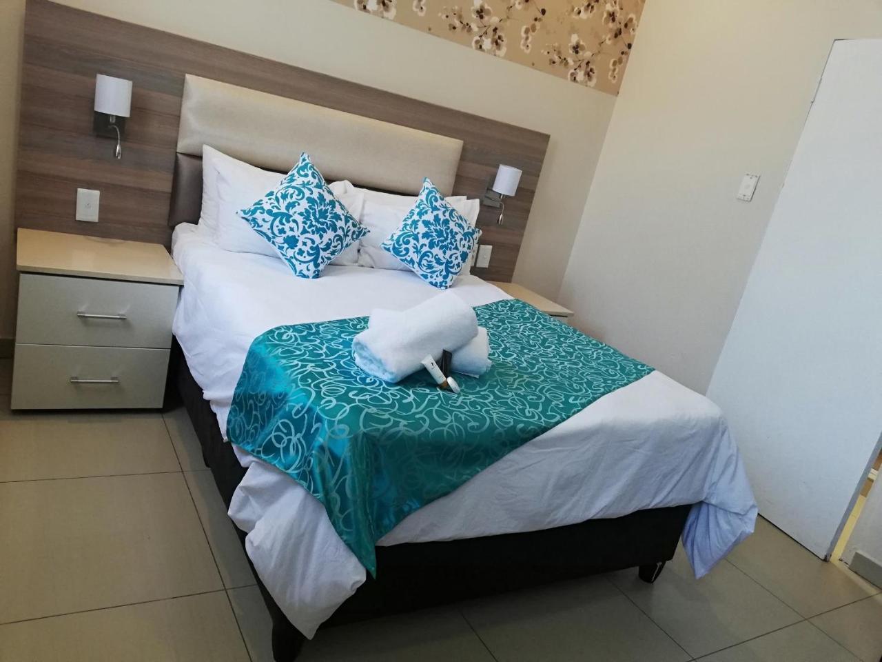 Tudor House Hotel Durban Bagian luar foto